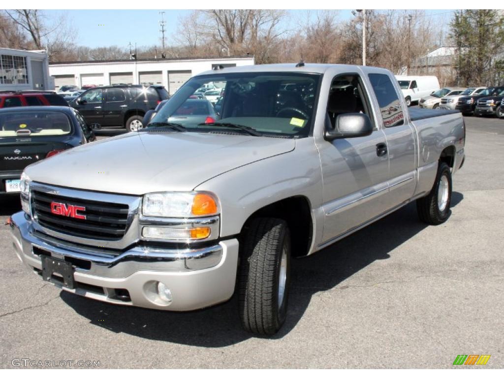 Silver Birch Metallic GMC Sierra 1500