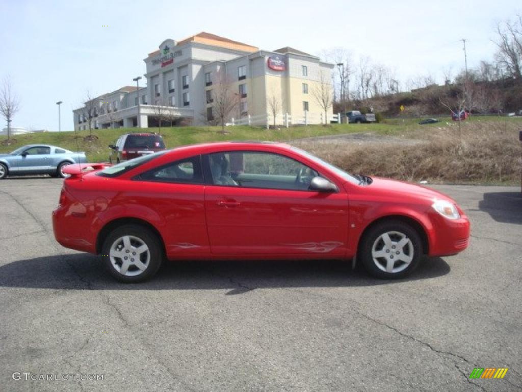 2006 Cobalt LS Coupe - Victory Red / Gray photo #2