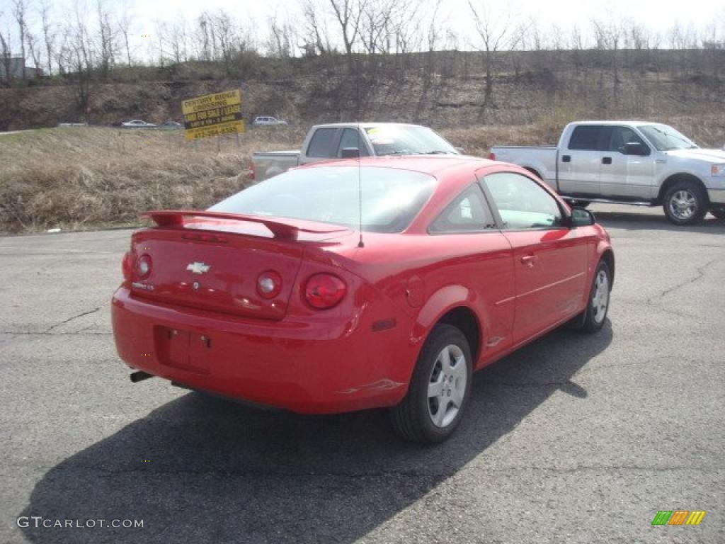 2006 Cobalt LS Coupe - Victory Red / Gray photo #3