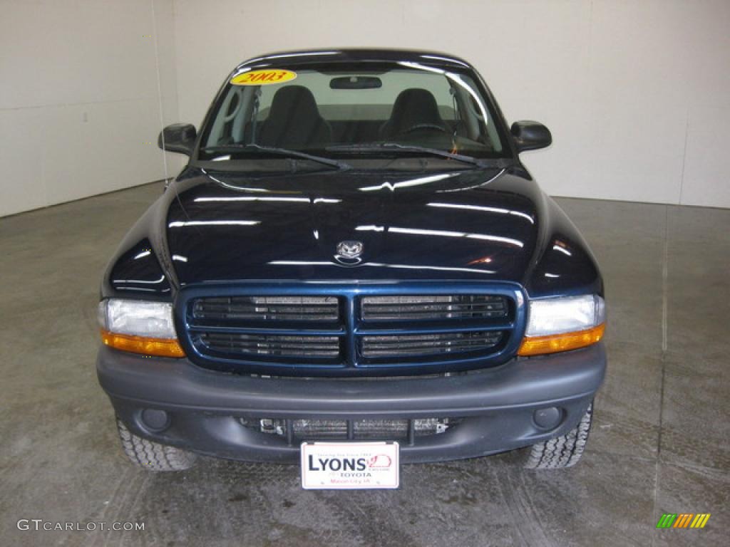 2003 Dakota SXT Regular Cab 4x4 - Patriot Blue Pearl / Dark Slate Gray photo #2