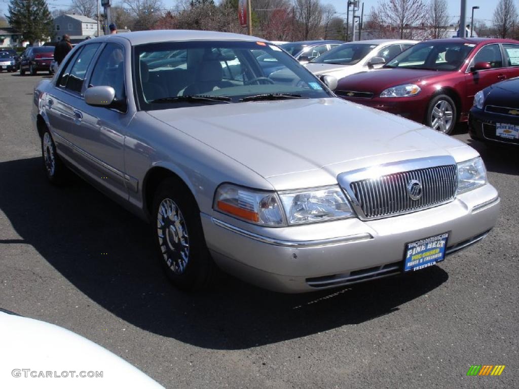 2004 Grand Marquis GS - Silver Birch Metallic / Light Flint photo #3
