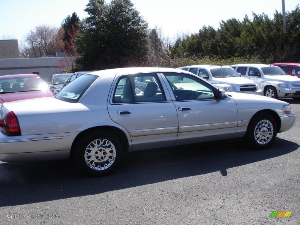 2004 Grand Marquis GS - Silver Birch Metallic / Light Flint photo #4