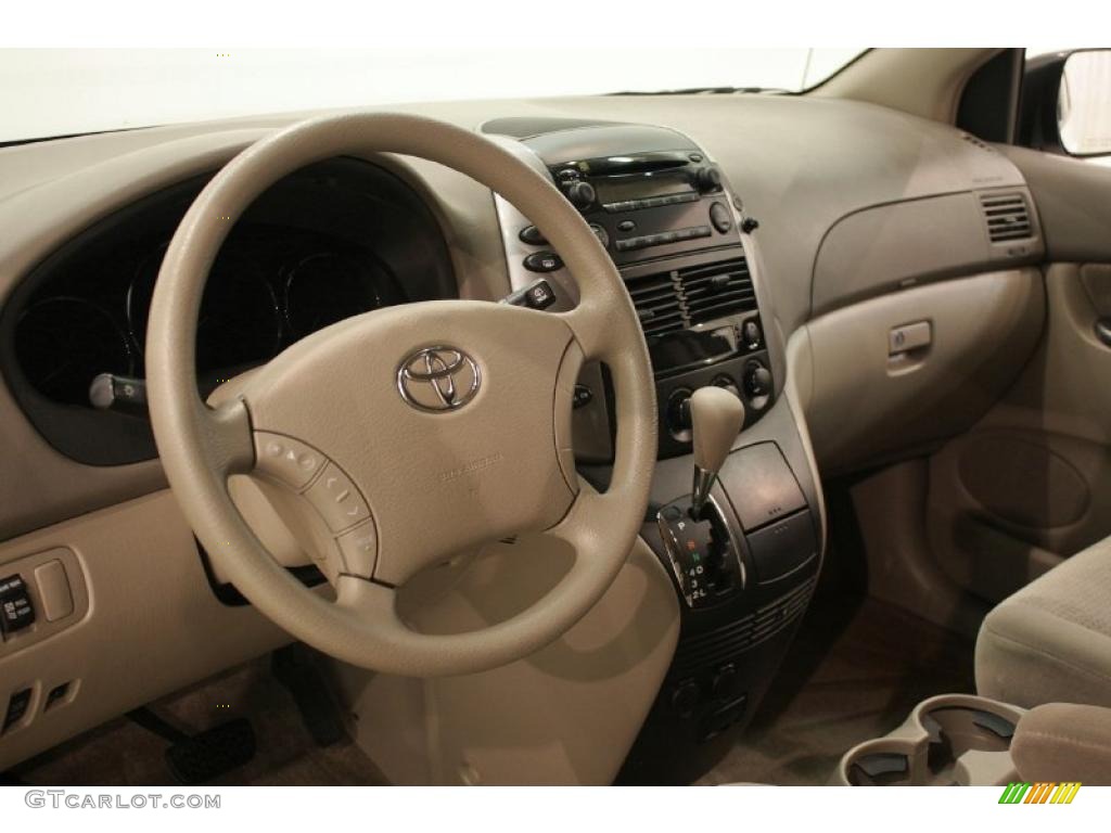 2009 Sienna LE - Super White / Taupe photo #10