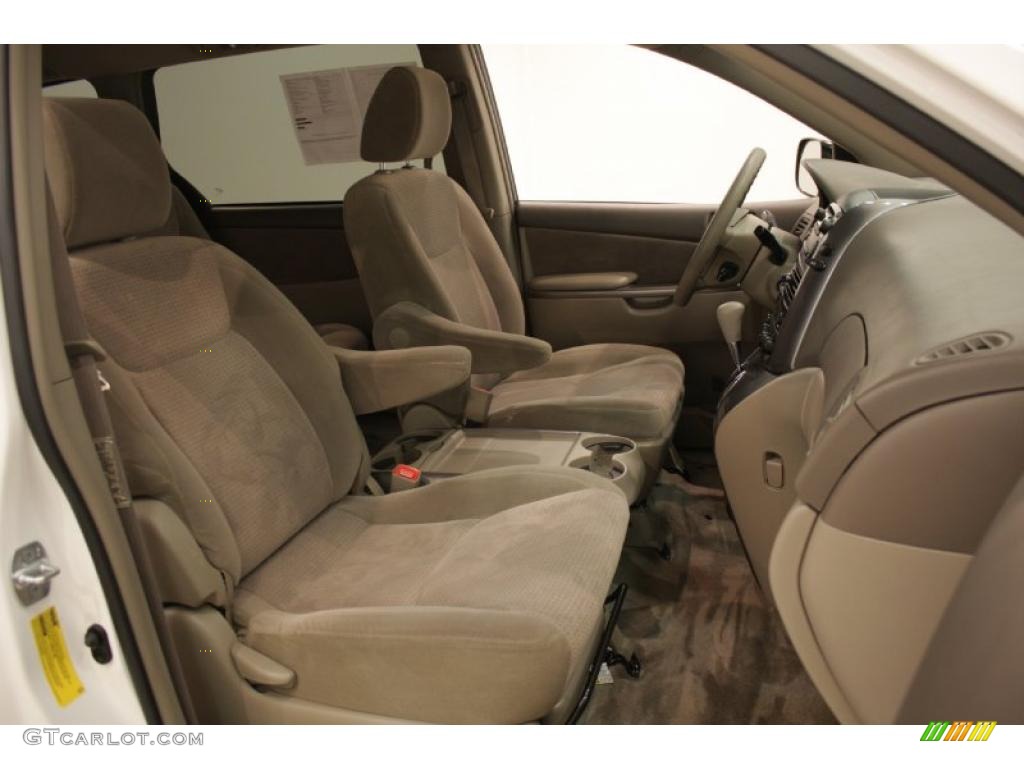 2009 Sienna LE - Super White / Taupe photo #16