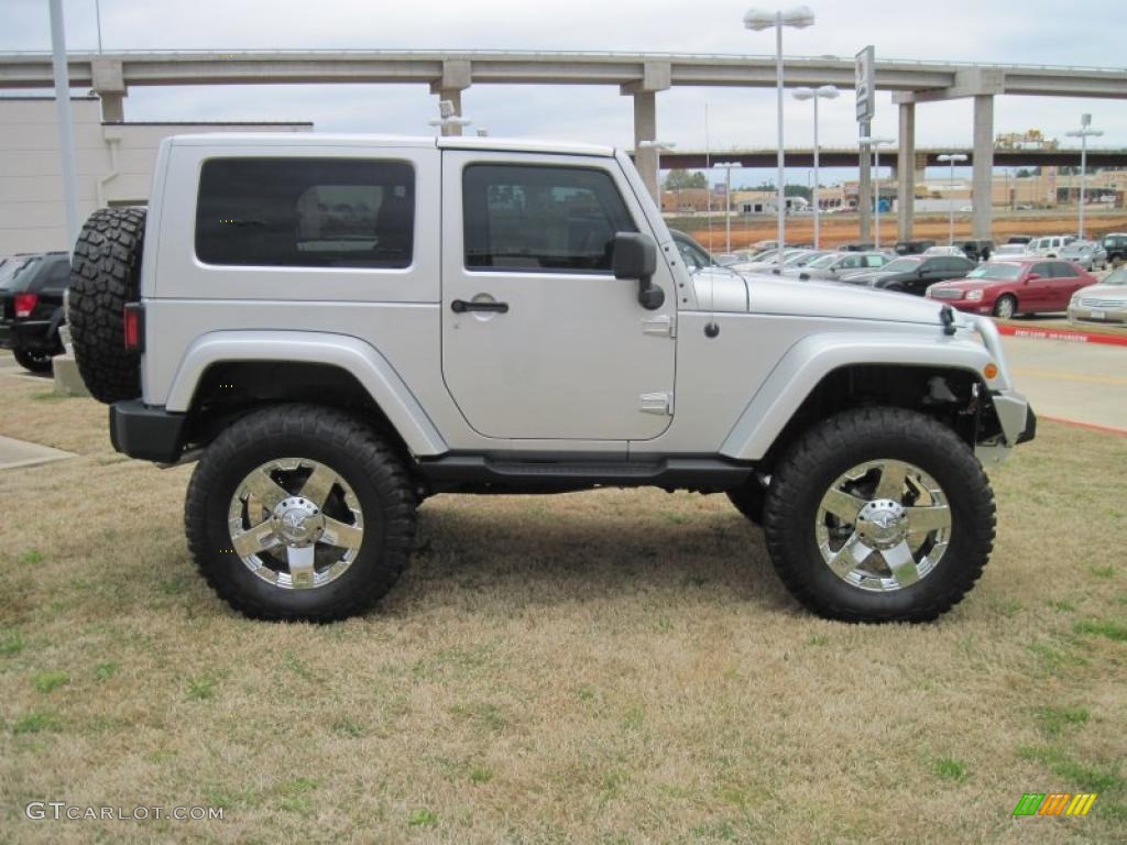 2010 Wrangler Sahara 4x4 - Bright Silver Metallic / Dark Slate Gray/Medium Slate Gray photo #6