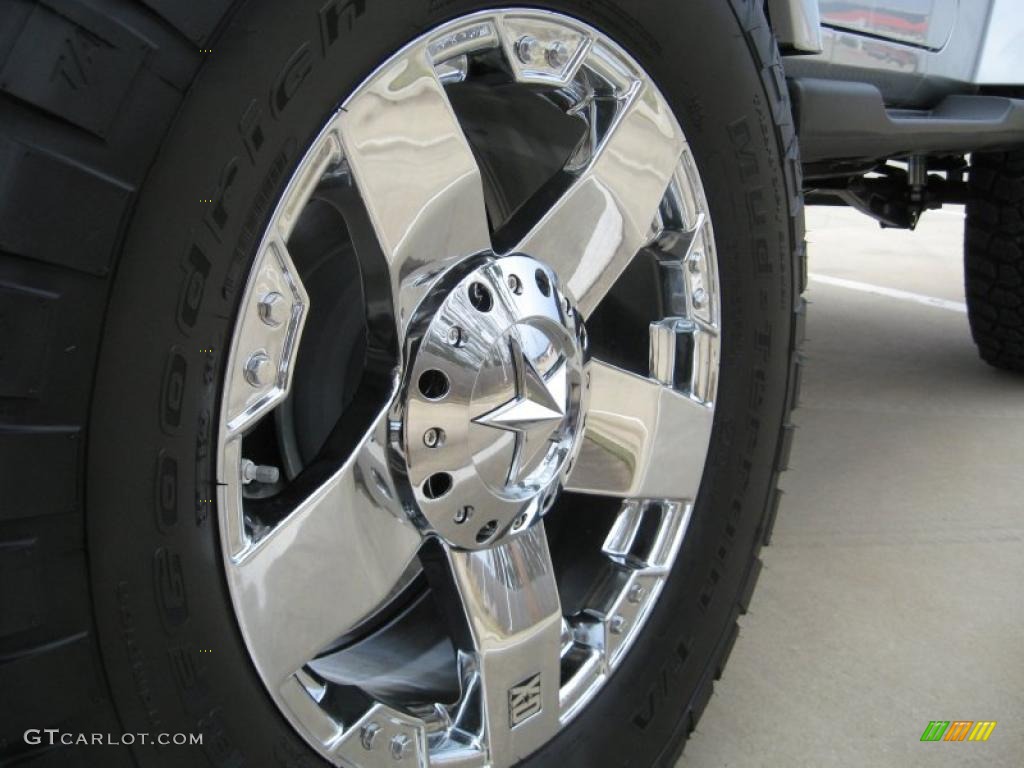 2010 Wrangler Sahara 4x4 - Bright Silver Metallic / Dark Slate Gray/Medium Slate Gray photo #20