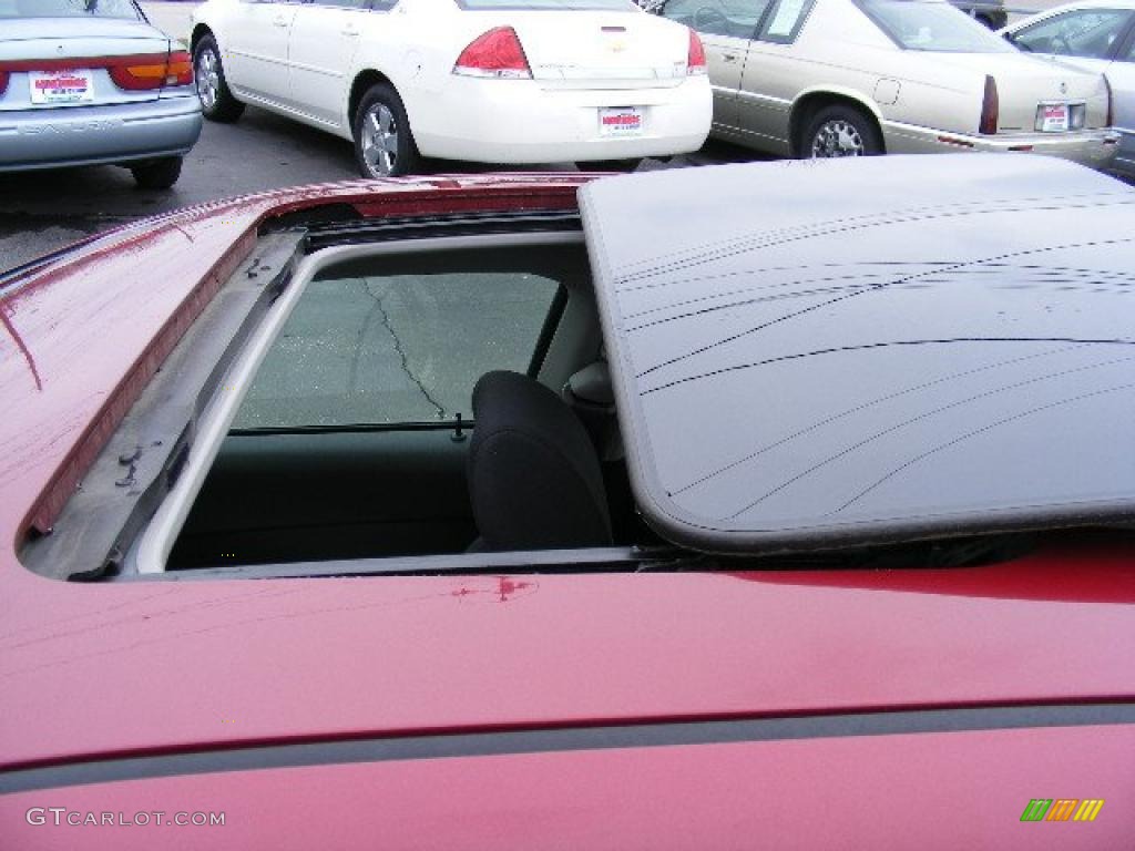 2005 G6 Sedan - Sport Red Metallic / Ebony photo #25