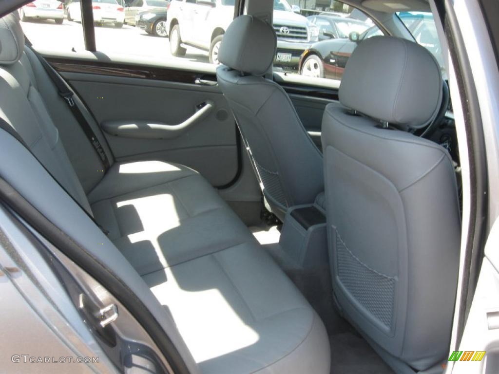 2004 3 Series 325i Sedan - Silver Grey Metallic / Grey photo #10