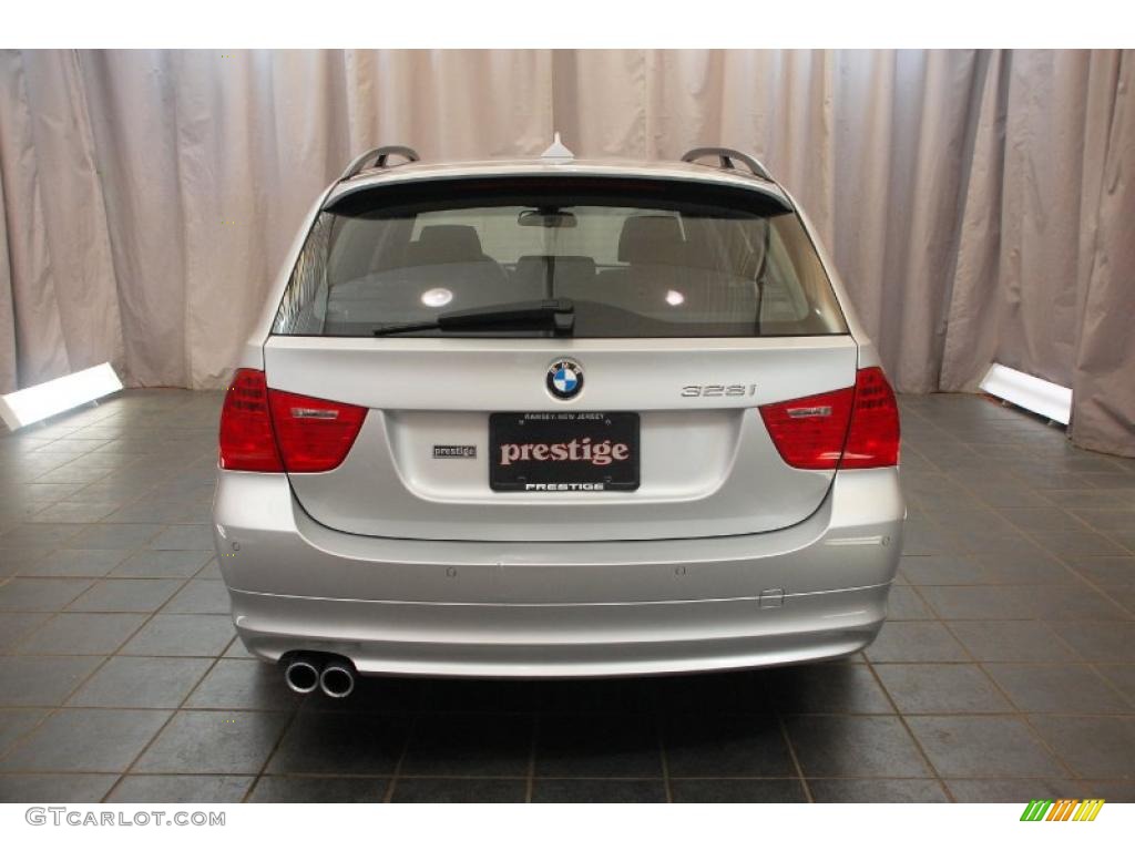 2009 3 Series 328xi Sport Wagon - Titanium Silver Metallic / Black photo #3
