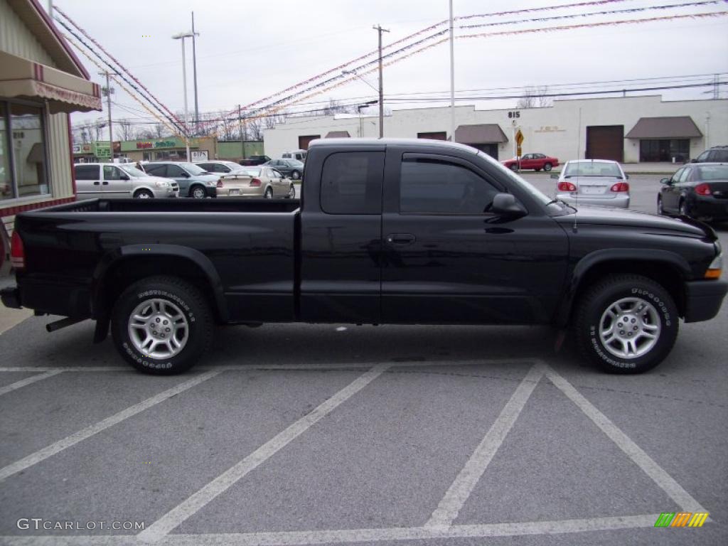 2004 Dakota SXT Club Cab - Black / Dark Slate Gray photo #13