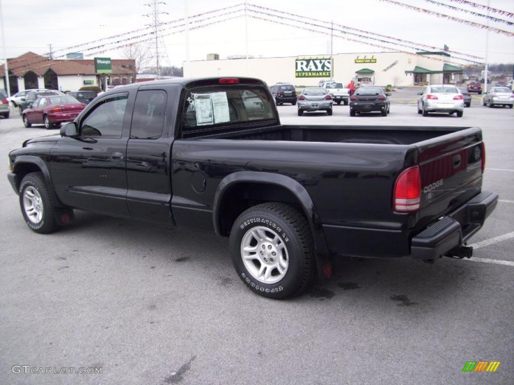 2004 Dakota SXT Club Cab - Black / Dark Slate Gray photo #18