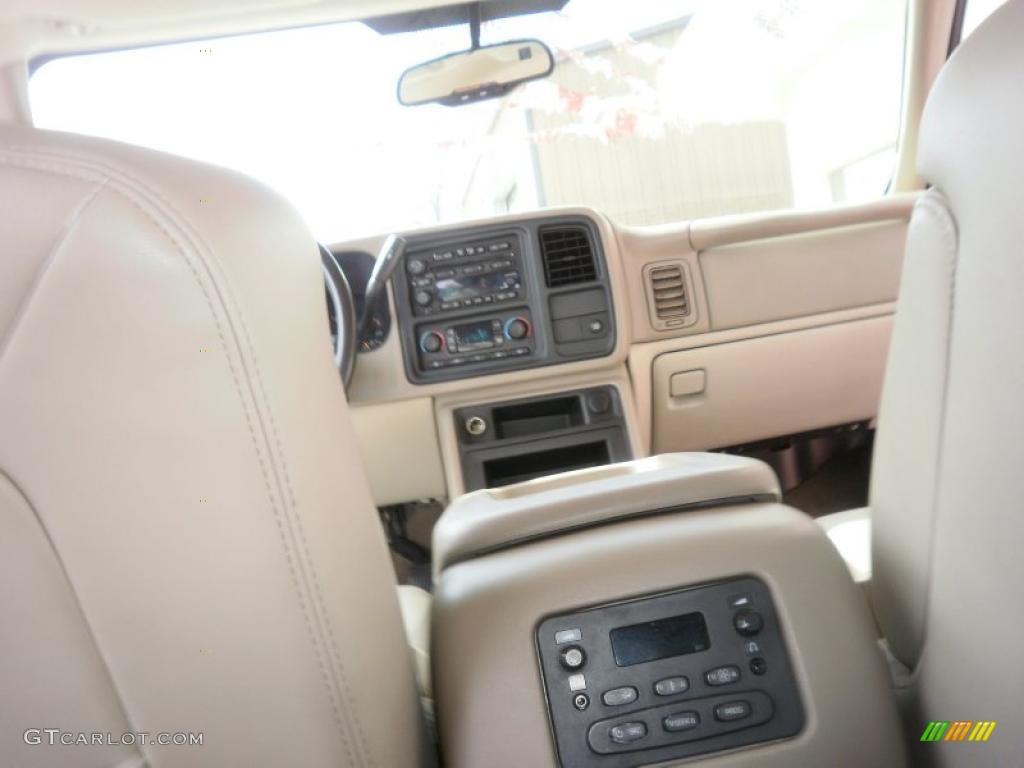 2004 Yukon XL 1500 SLT - Summit White / Neutral/Shale photo #27