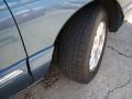 2001 Pearl Blue Metallic Lincoln Continental   photo #30