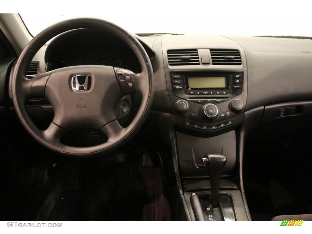 2003 Accord LX Sedan - Satin Silver Metallic / Black photo #20