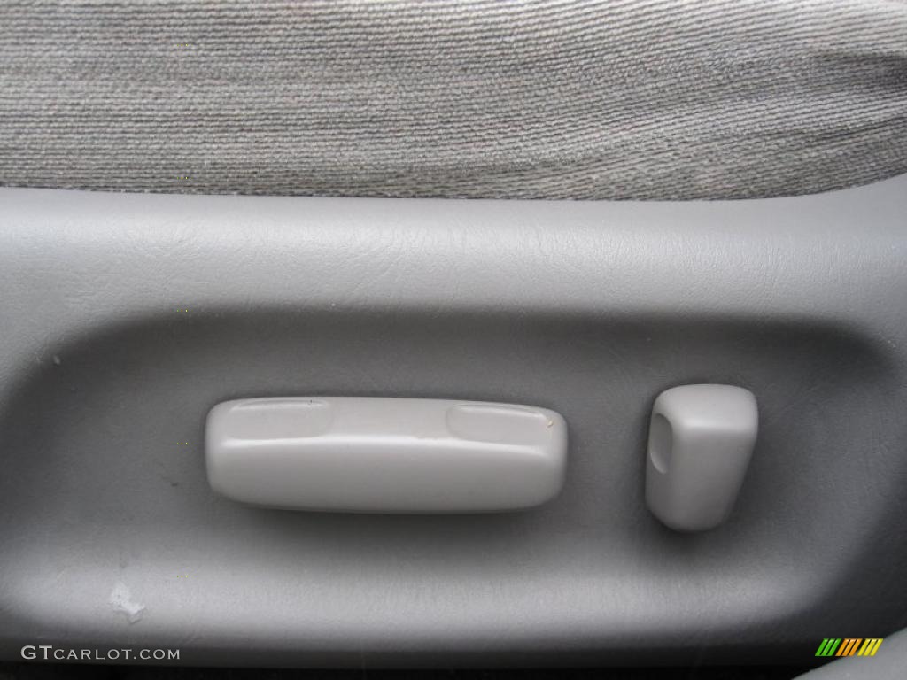 2003 Camry LE - Black / Stone photo #7