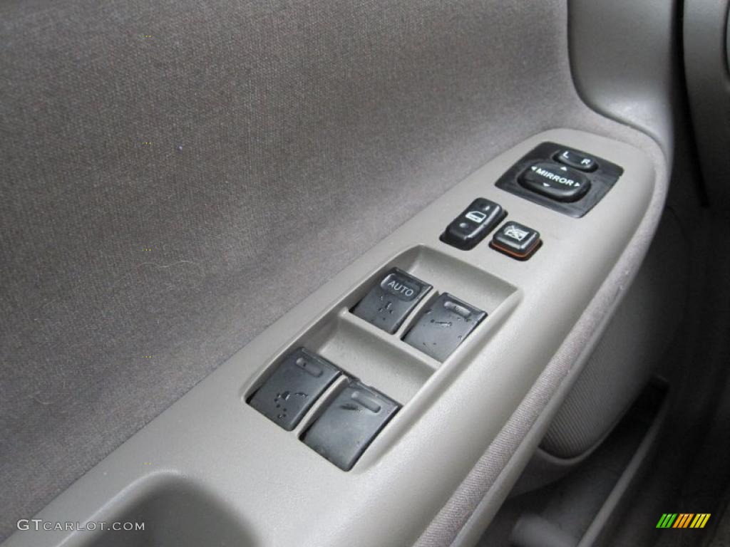 2003 Camry LE - Black / Stone photo #8