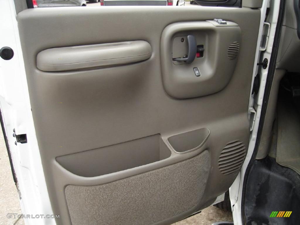 2000 Express G3500 Passenger Van - Summit White / Medium Gray photo #26