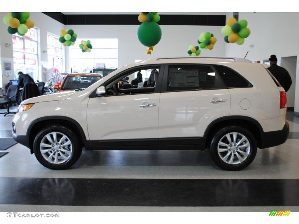 2011 Sorento EX - White Sand Beige / Beige photo #4