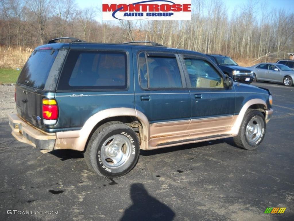 1996 Explorer XLT 4x4 - Medium Willow Green Metallic / Beige photo #2