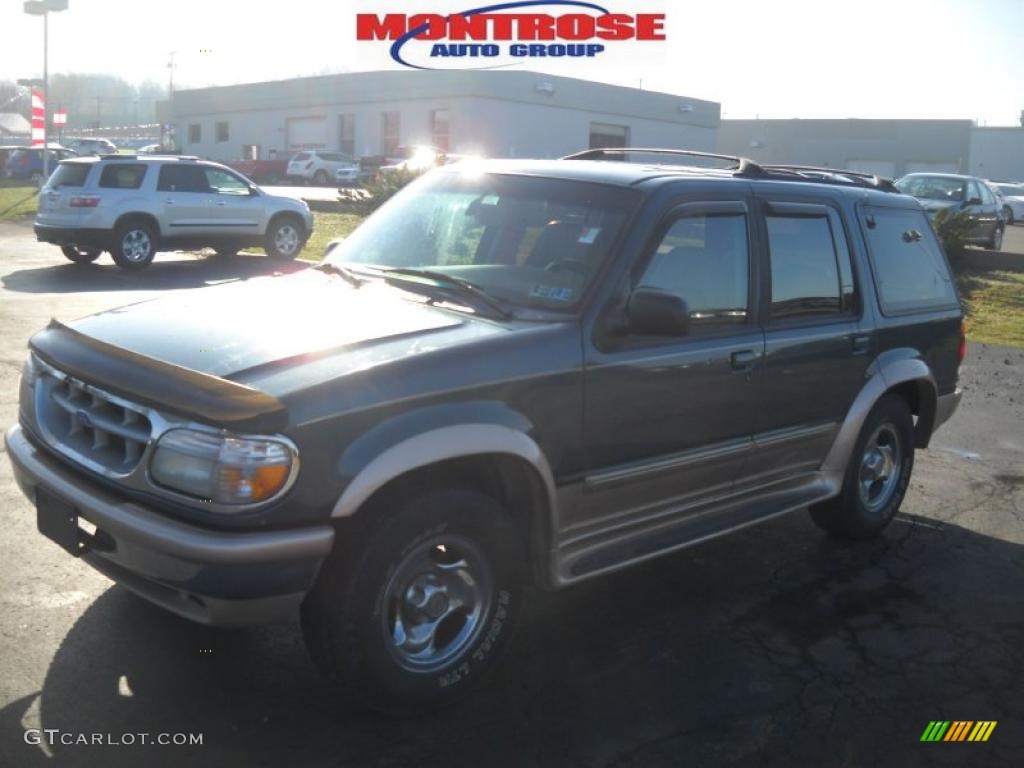1996 Explorer XLT 4x4 - Medium Willow Green Metallic / Beige photo #20
