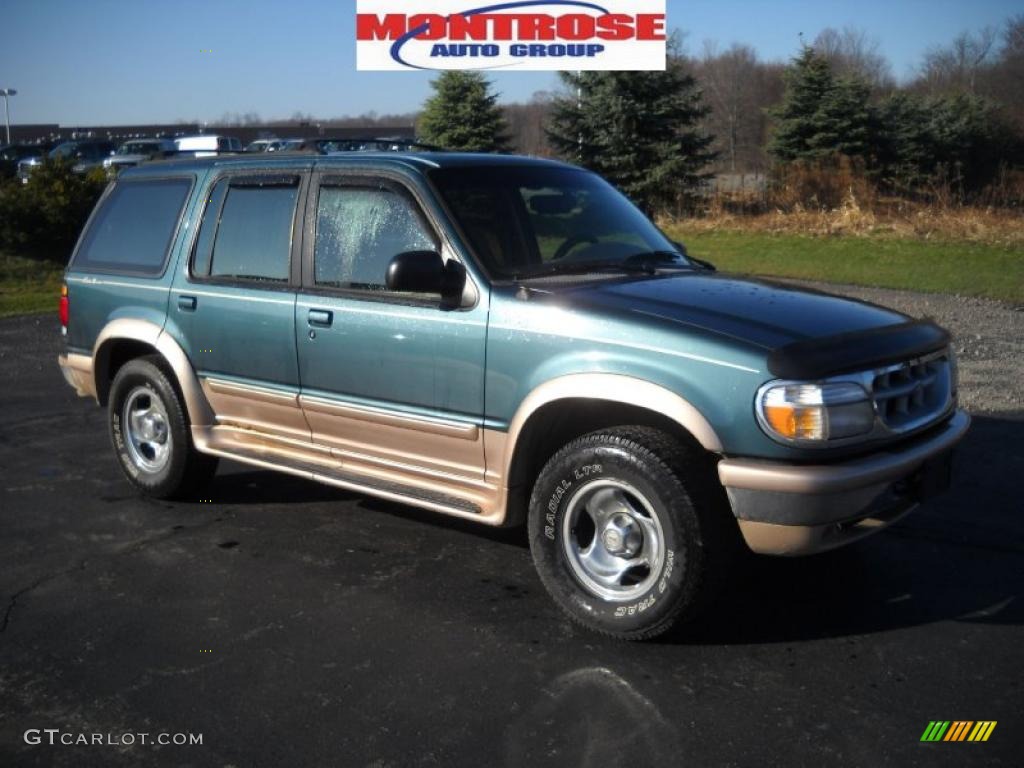 1996 Explorer XLT 4x4 - Medium Willow Green Metallic / Beige photo #24