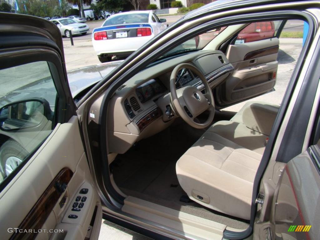 2004 Grand Marquis GS - Arizona Beige Metallic / Medium Parchment photo #9