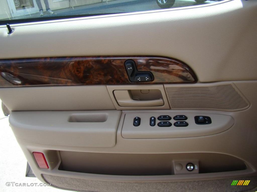 2004 Grand Marquis GS - Arizona Beige Metallic / Medium Parchment photo #20