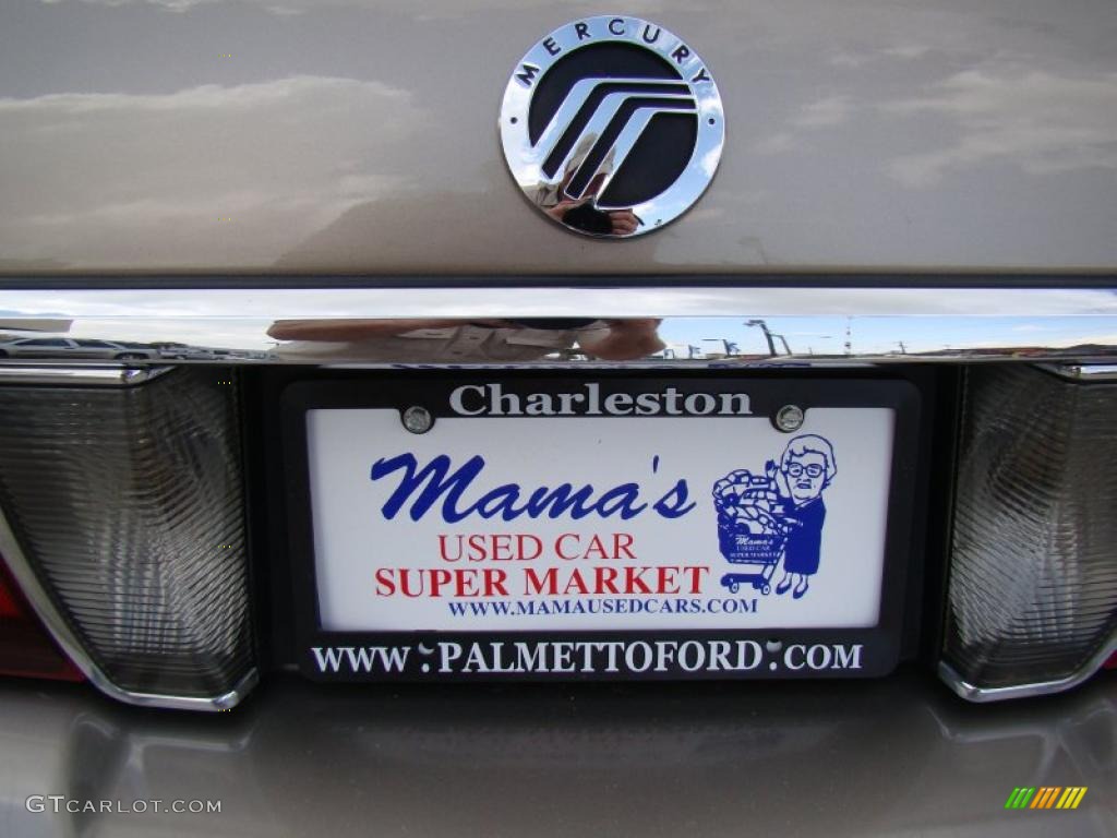 2004 Grand Marquis GS - Arizona Beige Metallic / Medium Parchment photo #37