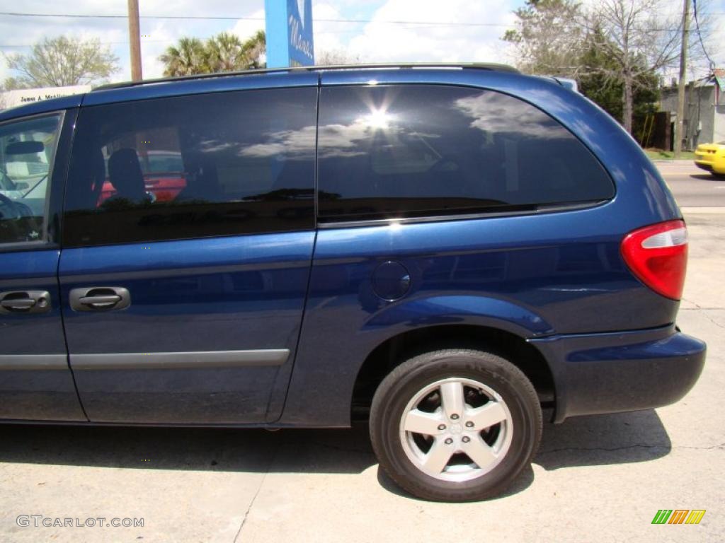 2006 Grand Caravan SE - Butane Blue Pearl / Medium Slate Gray photo #36