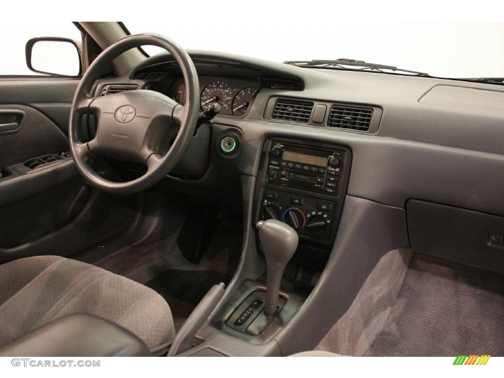 2000 Camry LE - Black / Gray photo #17