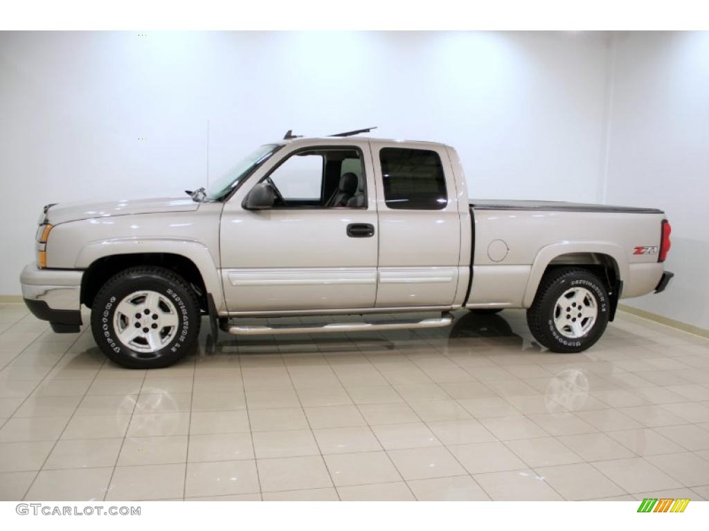 2006 Silverado 1500 Z71 Extended Cab 4x4 - Silver Birch Metallic / Dark Charcoal photo #4