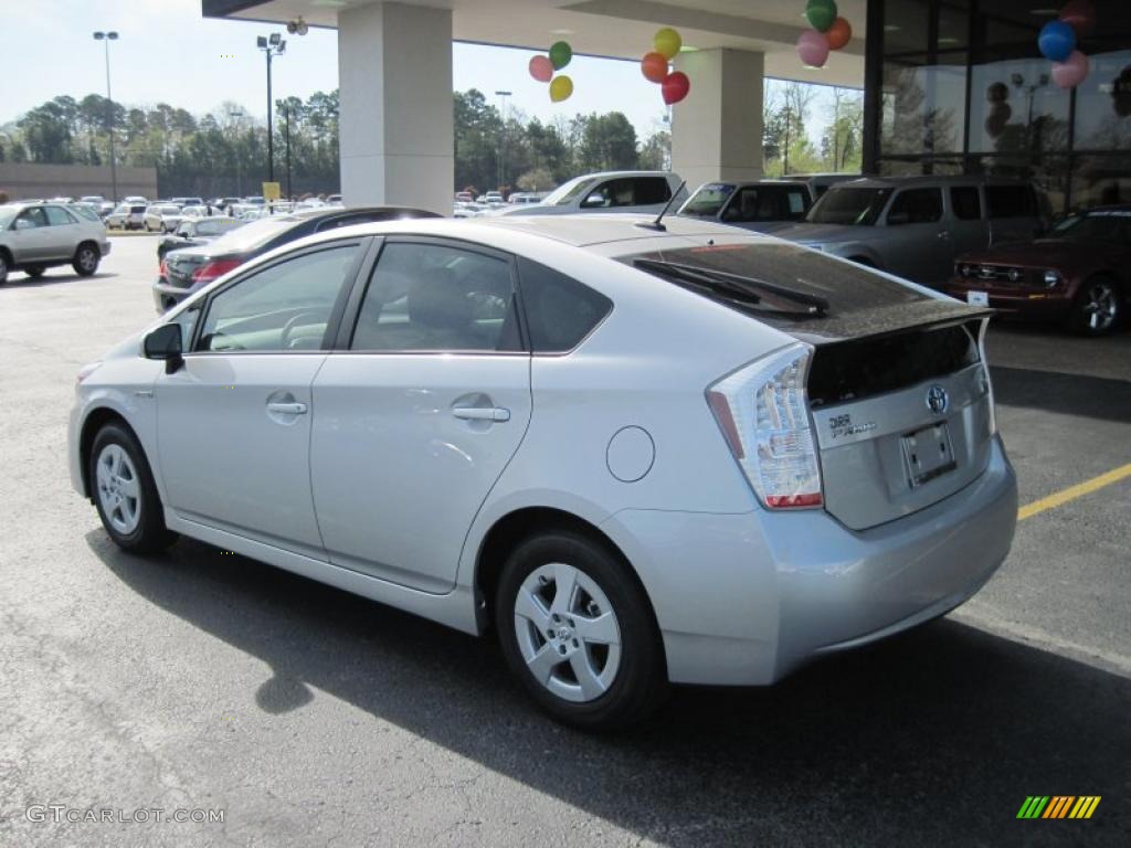 2010 Prius Hybrid IV - Classic Silver Metallic / Misty Gray photo #5