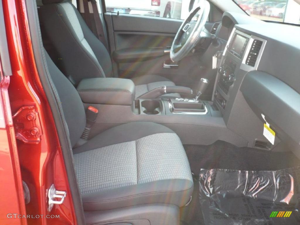 2010 Grand Cherokee Laredo 4x4 - Inferno Red Crystal Pearl / Dark Slate Gray photo #8