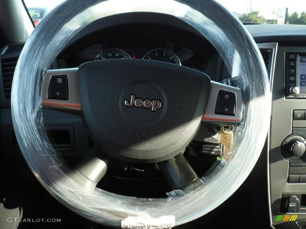 2010 Grand Cherokee Laredo 4x4 - Inferno Red Crystal Pearl / Dark Slate Gray photo #10