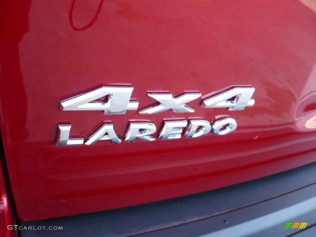 2010 Grand Cherokee Laredo 4x4 - Inferno Red Crystal Pearl / Dark Slate Gray photo #17