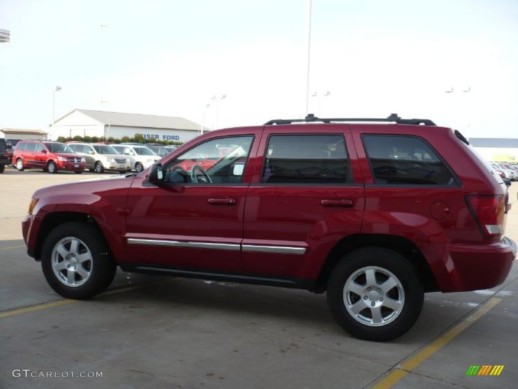 2010 Grand Cherokee Laredo 4x4 - Inferno Red Crystal Pearl / Dark Slate Gray photo #21