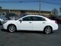 2009 Polar White Saturn Aura XR  photo #4