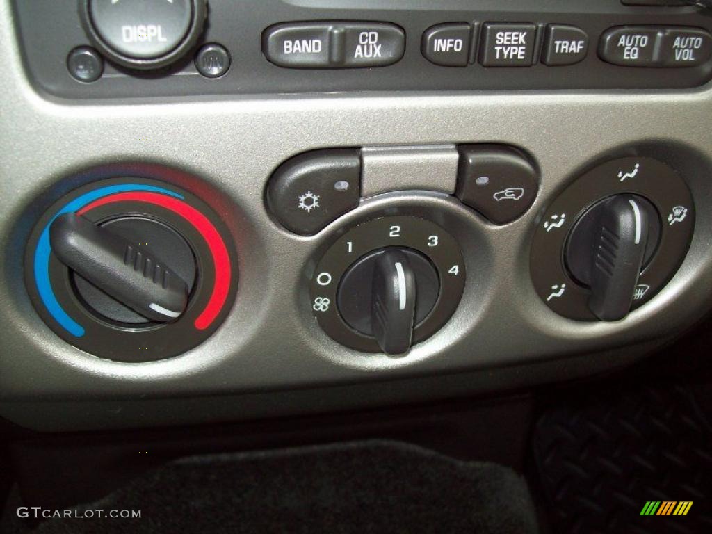 2010 Colorado LT Extended Cab - Victory Red / Ebony/Light Cashmere photo #20