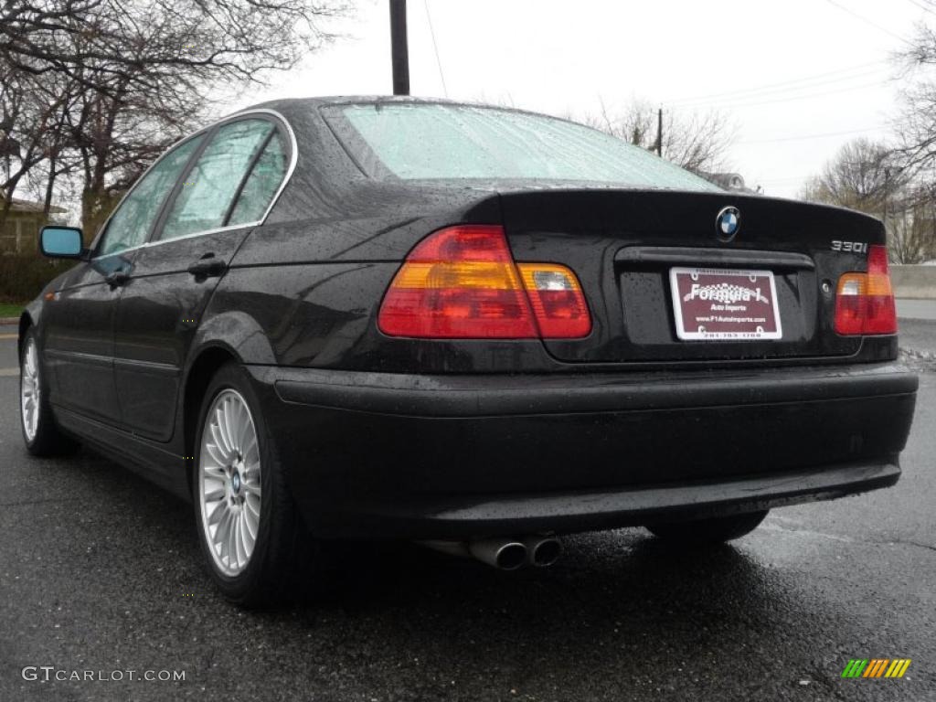 2002 3 Series 330i Sedan - Jet Black / Grey photo #4