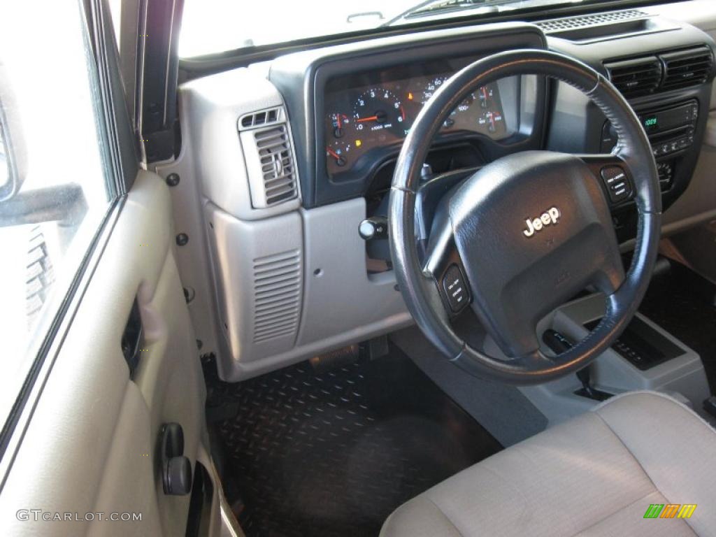 2006 Wrangler Unlimited 4x4 - Light Khaki Metallic / Khaki photo #12