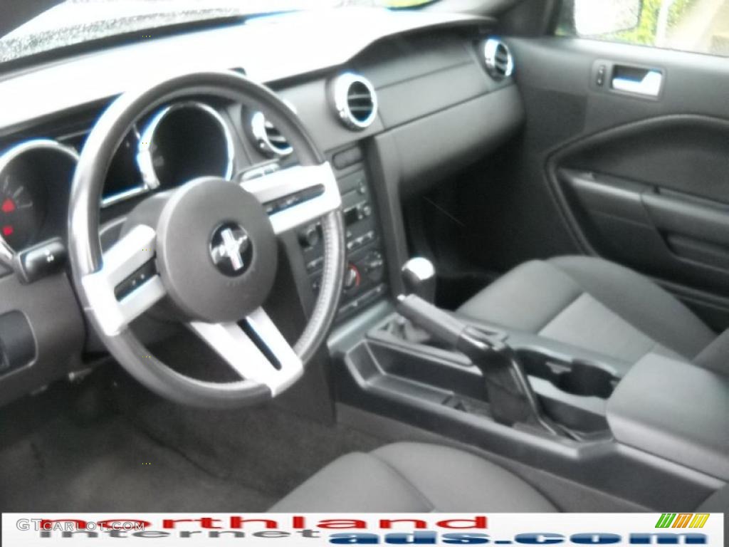 2007 Mustang V6 Deluxe Coupe - Satin Silver Metallic / Dark Charcoal photo #10