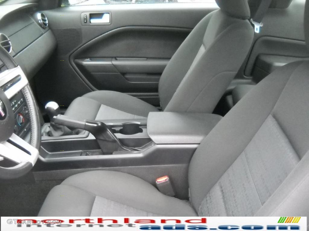 2007 Mustang V6 Deluxe Coupe - Satin Silver Metallic / Dark Charcoal photo #11