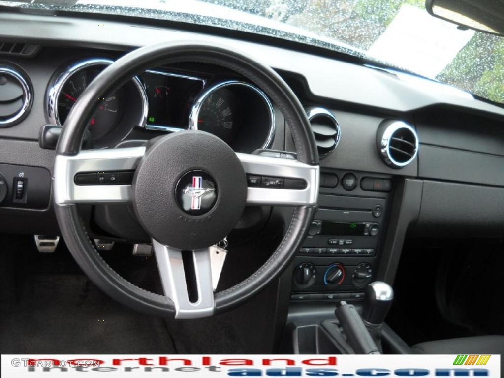 2007 Mustang V6 Deluxe Coupe - Satin Silver Metallic / Dark Charcoal photo #13