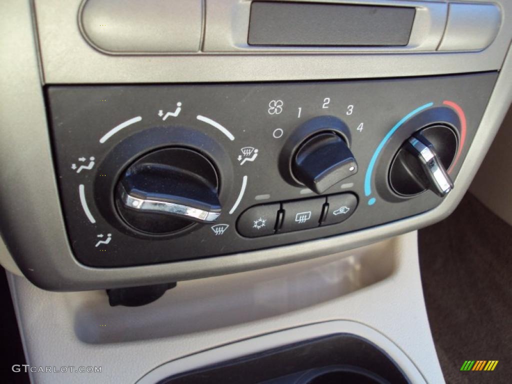 2005 Cobalt LS Sedan - Summit White / Neutral Beige photo #20