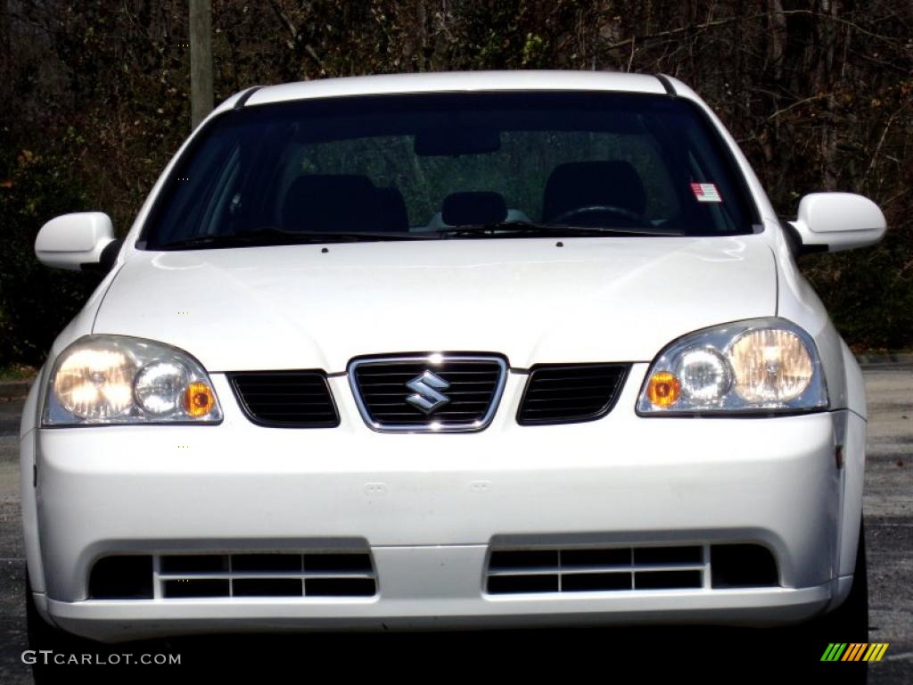 2005 Forenza S Sedan - Absolute White / Gray photo #5