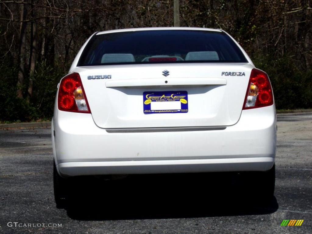 2005 Forenza S Sedan - Absolute White / Gray photo #6