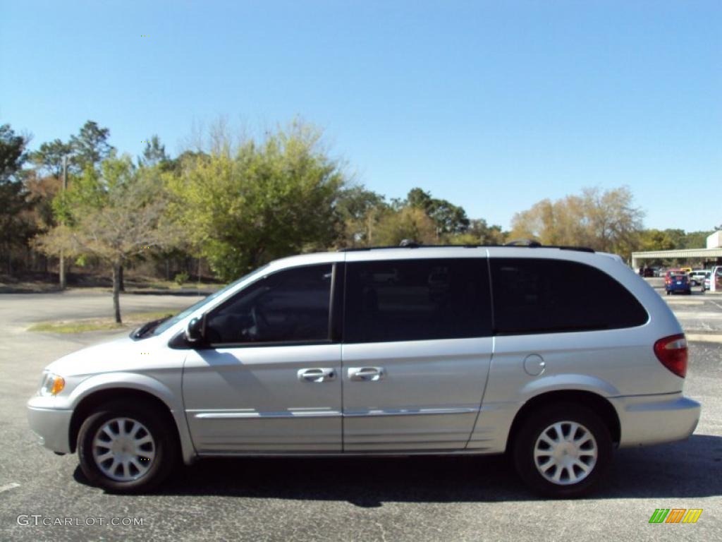 2003 Town & Country LXi - Bright Silver Metallic / Gray photo #2