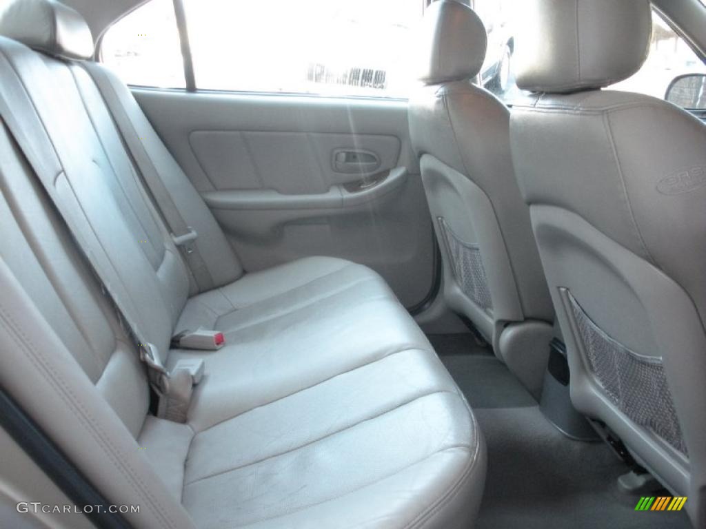 2006 Elantra Limited Sedan - Champagne Beige / Beige photo #12