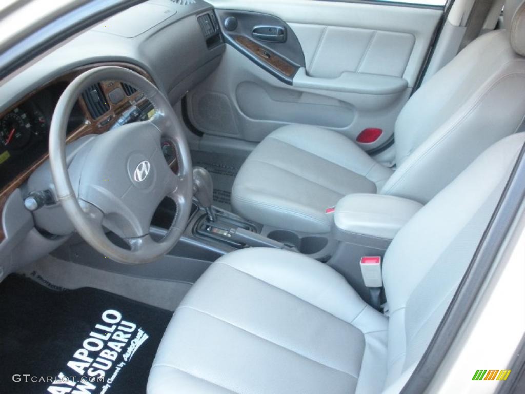 2006 Elantra Limited Sedan - Champagne Beige / Beige photo #15