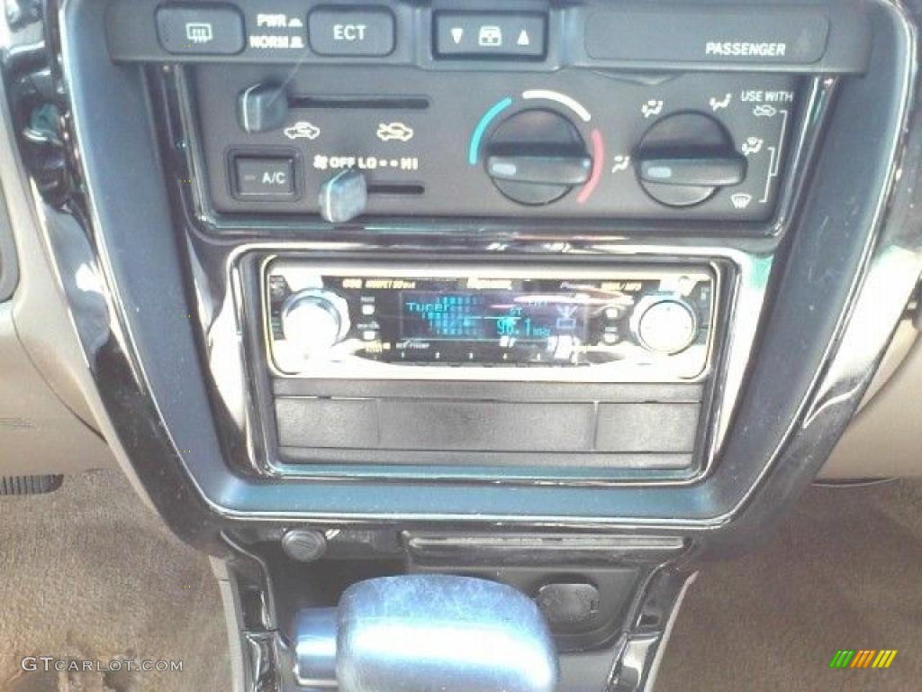 1999 4Runner SR5 - Natural White / Oak photo #8